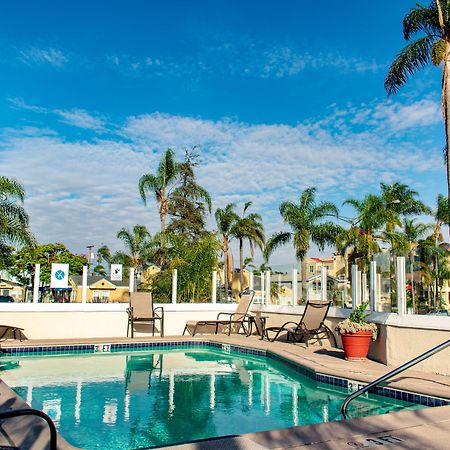 Best Western Plus Suites Hotel Coronado Island Bagian luar foto