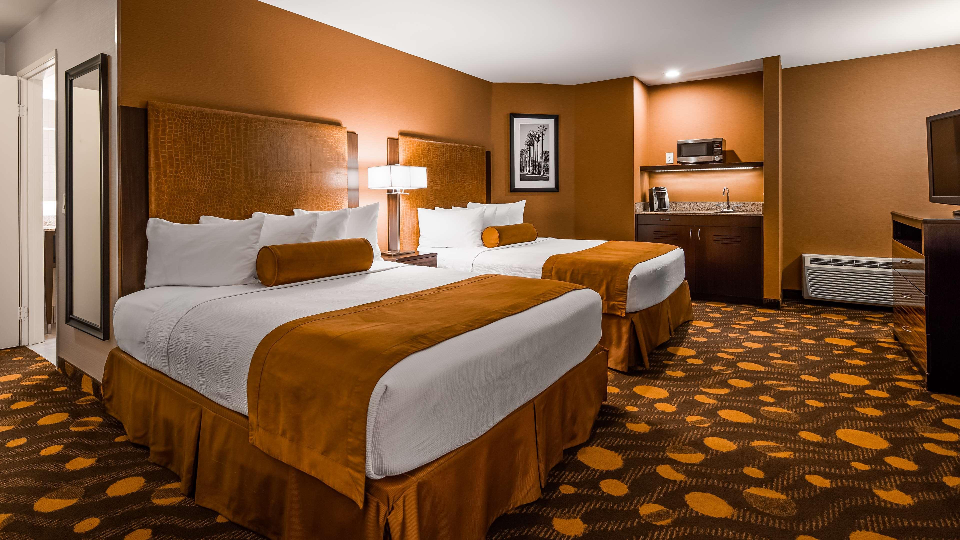Best Western Plus Suites Hotel Coronado Island Bagian luar foto