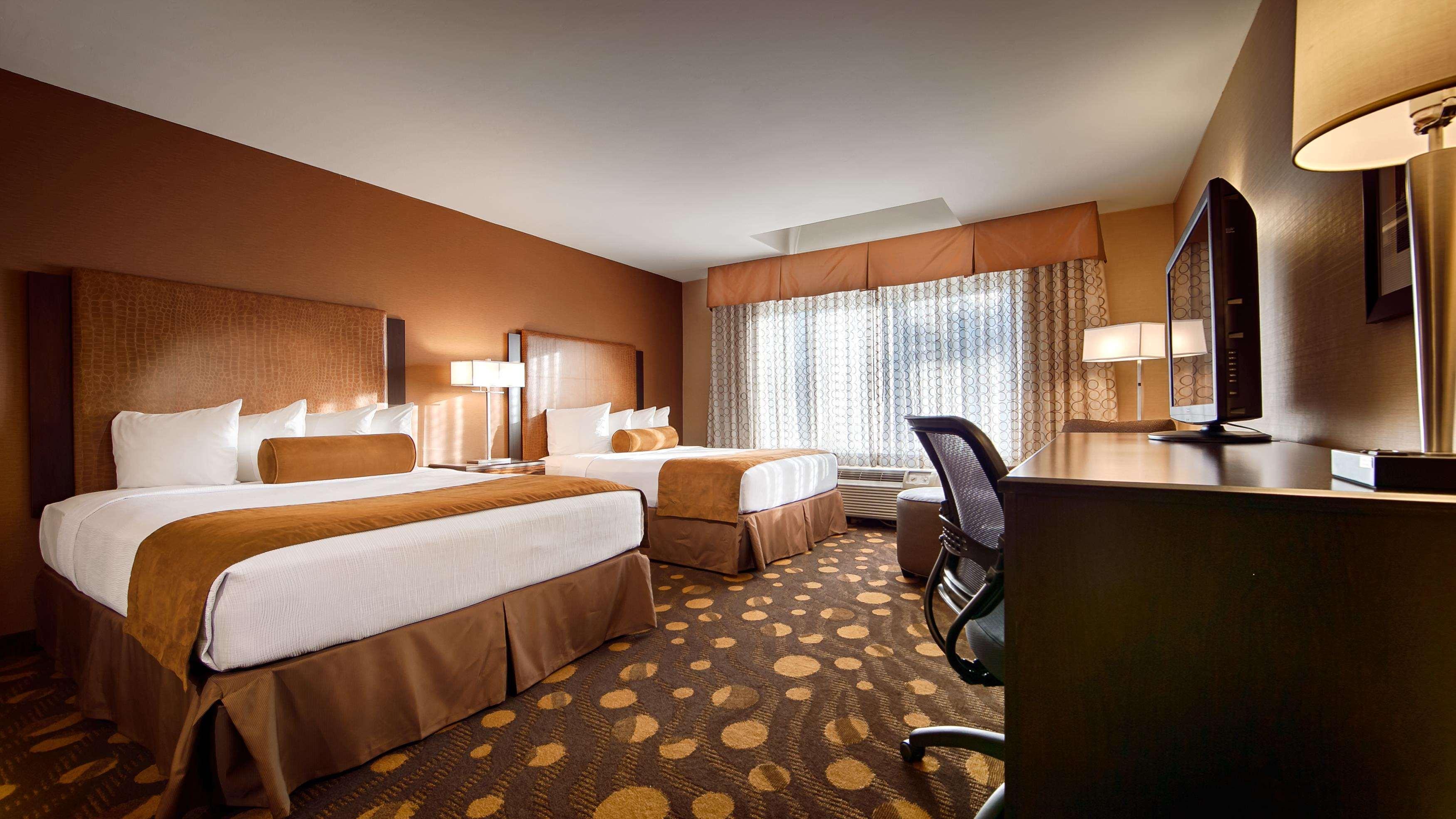 Best Western Plus Suites Hotel Coronado Island Bagian luar foto