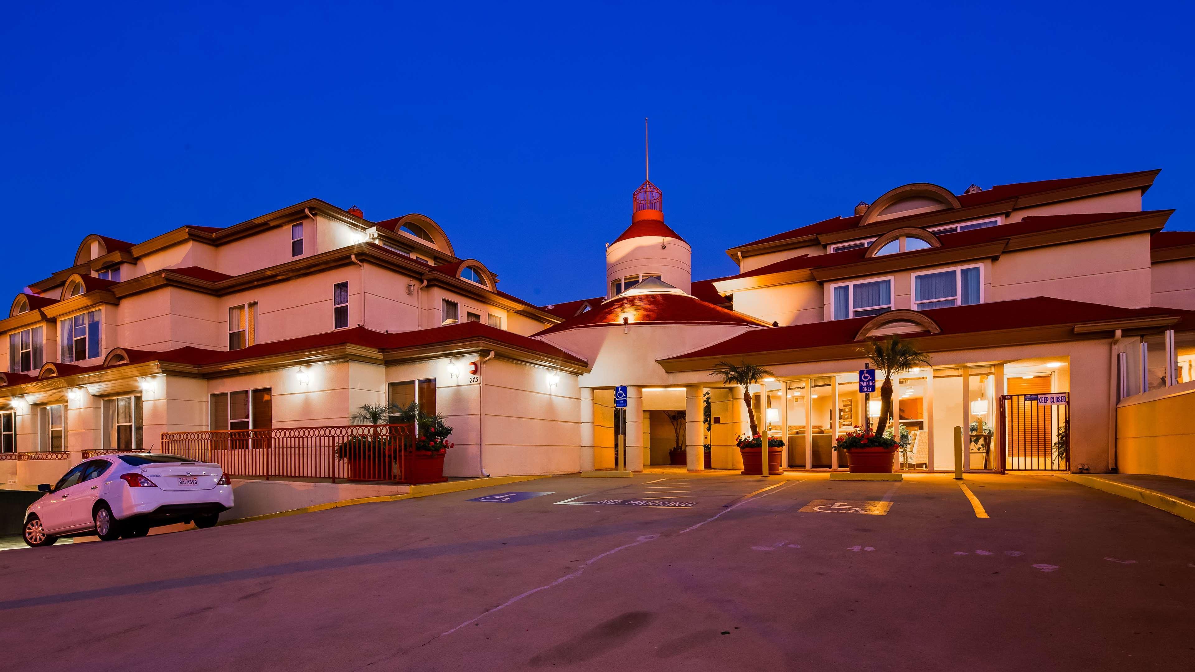 Best Western Plus Suites Hotel Coronado Island Bagian luar foto