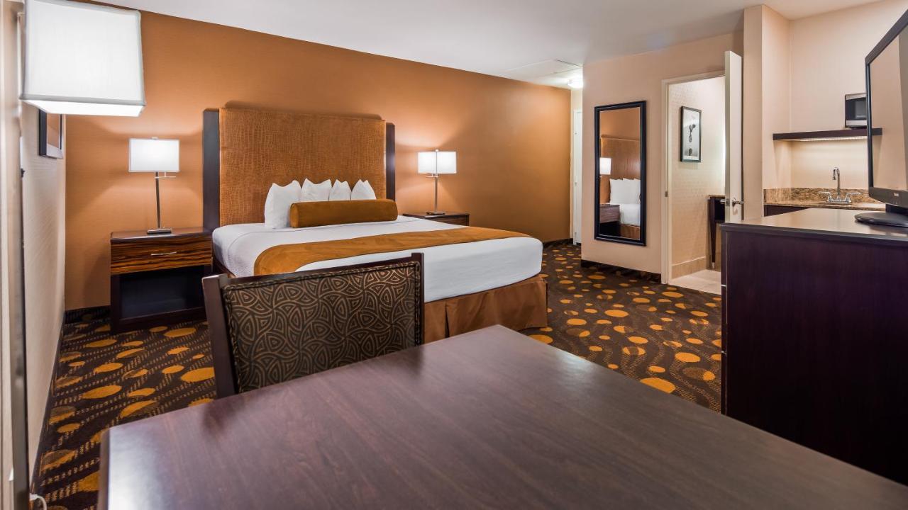 Best Western Plus Suites Hotel Coronado Island Bagian luar foto